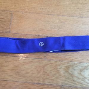 2 Lululemon headbands → pink and blue